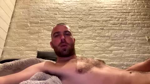 Snapshot of rotteei1 chatting on 3, 11, 2025 rotteei1 online show from 3, 11, 2025