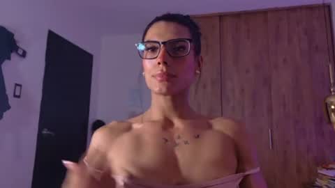 Snapshot of rouse_leon chatting on 9, 7, 2026 Rouse leon online show from 9, 7, 2026