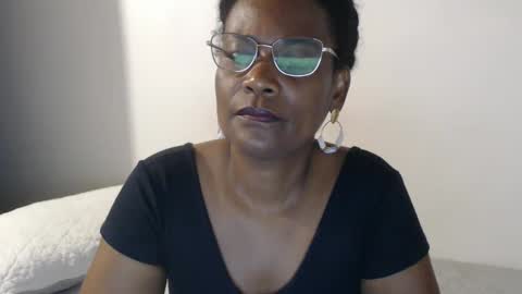 Snapshot of roushlove chatting on 14, 2, 2025 luxa online show from 14, 2, 2025