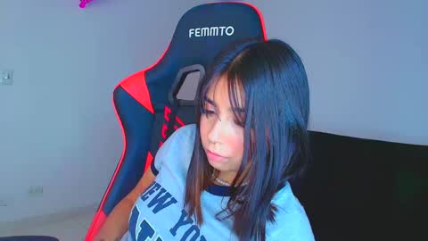 rousse_violet online show from 23, 9, 2025