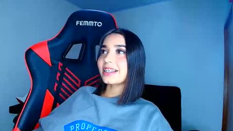 rousse_violet online show from 28, 4, 2026