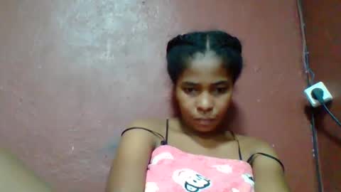 rovaelyah online show from 13, 4, 2026