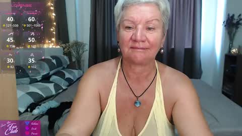 Snapshot of roxana_brooks chatting on 6, 5, 2026 Roxana online show from 6, 5, 2026