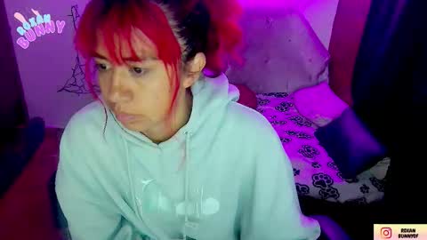 Snapshot of roxanbunny chatting on 29, 10, 2025 roxxy online show from 29, 10, 2025