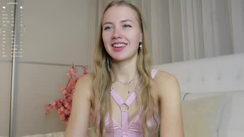 Anna Lokiss online show from 4, 10, 2025