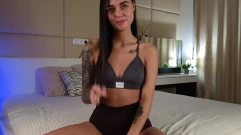 Anna Lokiss online show from 20, 12, 2025