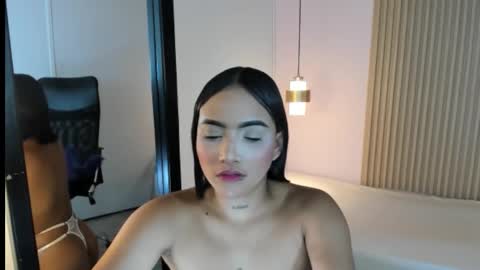 roxanerichie  online show from 15, 12, 2025