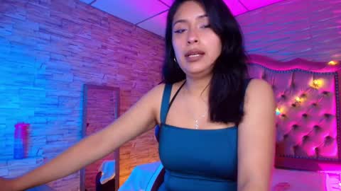 roxanne_han online show from 2, 11, 2025