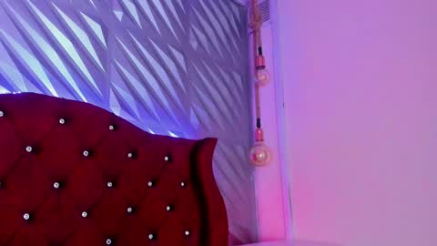 Snapshot of roxanne_han chatting on 2, 6, 2026 roxanne_han online show from 2, 6, 2026