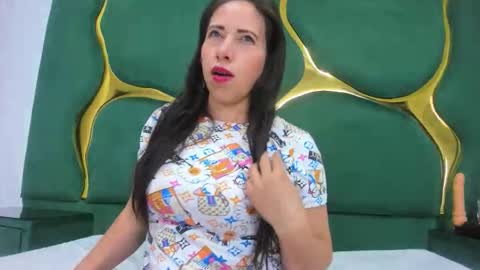 RoxanneBloom online show from 27, 4, 2026