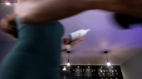 Roxanne Hill  online show from 3, 2, 2026