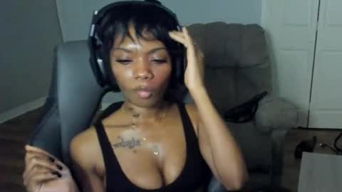 roxcakes online show from 13, 5, 2026