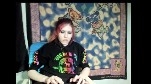 roxihazeleyes online show from 9, 3, 2025