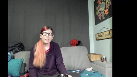 roxihazeleyes online show from 20, 9, 2025