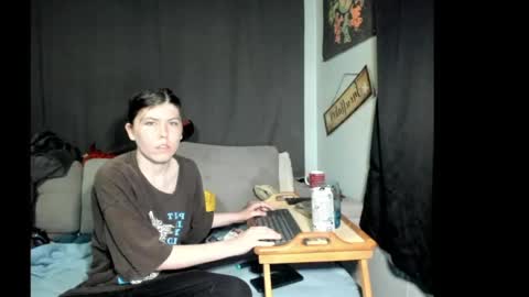 Snapshot of roxihazeleyes chatting on 7, 5, 2026 roxihazeleyes online show from 7, 5, 2026