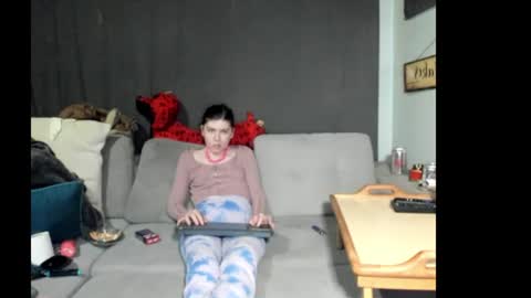 Snapshot of roxihazeleyes chatting on 8, 6, 2026 roxihazeleyes online show from 8, 6, 2026