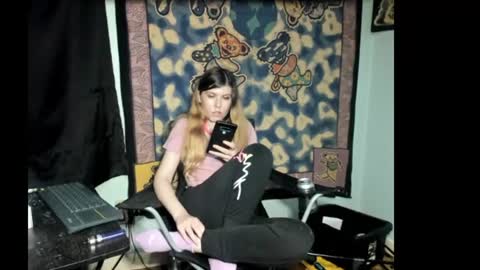 roxihazeleyes online show from 23, 7, 2026