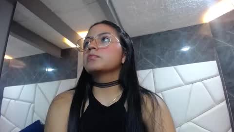 Snapshot of roxxyblack01 chatting on 23, 3, 2026 Roxxy online show from 23, 3, 2026