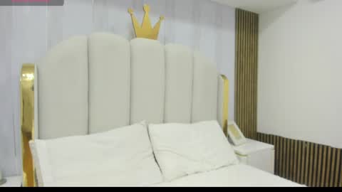 Snapshot of roxy_flame_ chatting on 1, 5, 2026 Roxy online show from 1, 5, 2026