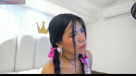 Snapshot of roxy_flame_ chatting on 3, 5, 2026 Roxy online show from 3, 5, 2026