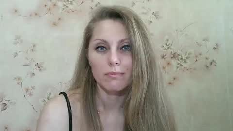 roxyfox18x01 online show from 28, 3, 2026