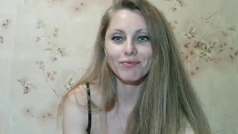 roxyfox18x01 online show from 27, 4, 2026