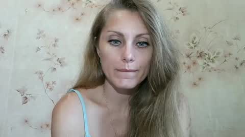 roxyfox18x01 online show from 27, 7, 2026