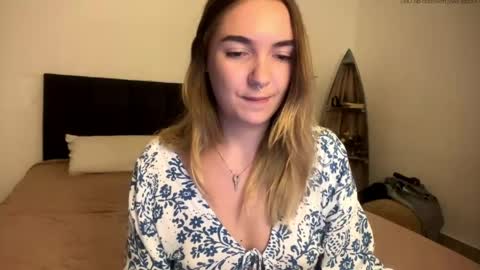 Snapshot of roxysweetdream chatting on 30, 4, 2026 Roxy online show from 30, 4, 2026
