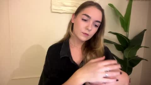 Snapshot of roxysweetdream chatting on 31, 5, 2026 Roxy online show from 31, 5, 2026