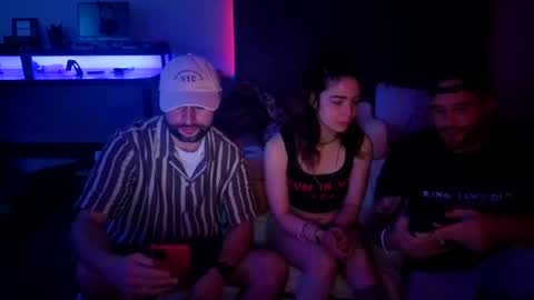 Royal Menace online show from 3, 8, 2026