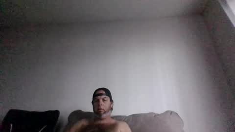 Snapshot of rubbingoneout714 chatting on 7, 1, 2026 rubbingoneout714 online show from 7, 1, 2026