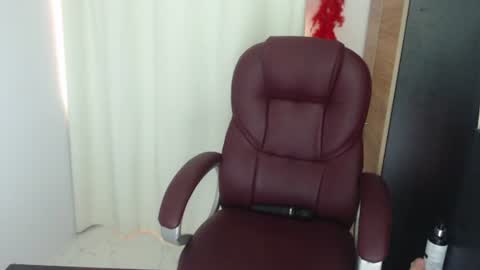 Snapshot of rubi_halliwey chatting on 15, 6, 2026 Rubi online show from 15, 6, 2026