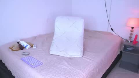 rubi rouss  instagran and X or tw  FAV VIBES11  9 33  101 moan and explode my balls online show from 21, 9, 2025