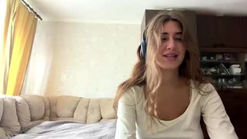 Mia online show from 28, 7, 2026