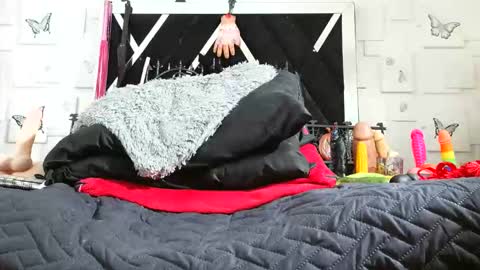 rubyemerald_ online show from 10, 10, 2025