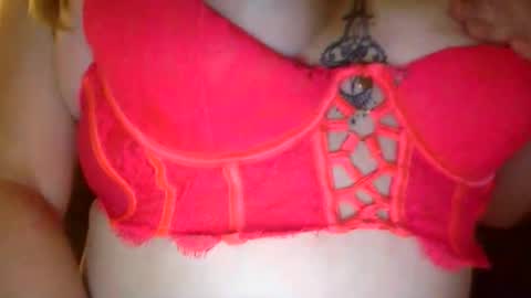 Snapshot of rubyhill99 chatting on 27, 10, 2025 rubyhill99 online show from 27, 10, 2025