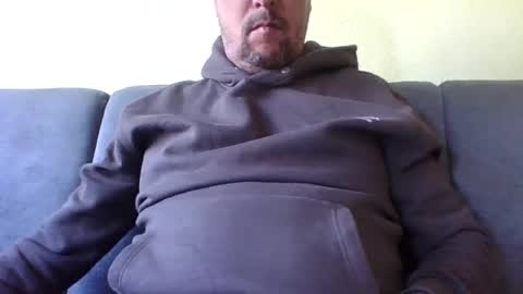 runner_1978 online show from 12, 3, 2025