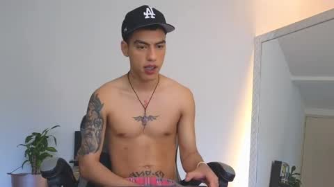  R U S S E L L  online show from 7, 10, 2025