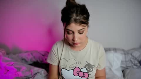 Snapshot of russypussy141 chatting on 24, 11, 2025 Alex online show from 24, 11, 2025