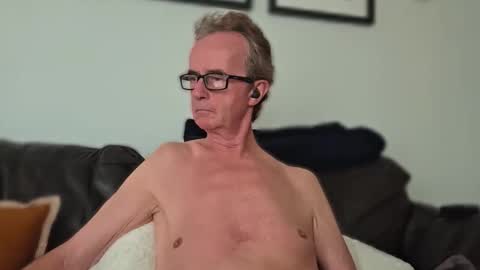 Snapshot of ruttingrabbit chatting on 4, 11, 2025 ruttingrabbit online show from 4, 11, 2025