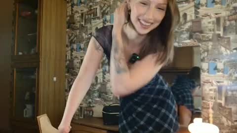 Snapshot of ruxashade chatting on 6, 6, 2026 ruxashade online show from 6, 6, 2026