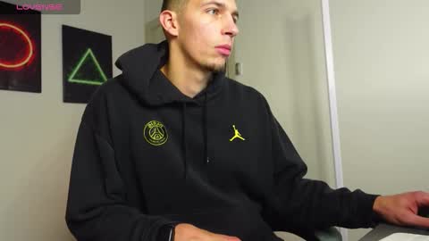 Snapshot of ryan_dozer chatting on 9, 10, 2025 RYAN DOZER online show from 9, 10, 2025