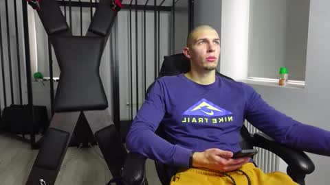 Snapshot of ryan_dozer chatting on 16, 10, 2025 RYAN DOZER online show from 16, 10, 2025