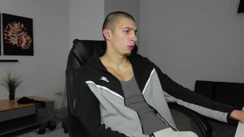 Snapshot of ryan_dozer chatting on 26, 10, 2025 RYAN DOZER online show from 26, 10, 2025