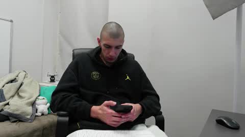 Snapshot of ryan_dozer chatting on 1, 11, 2025 RYAN DOZER online show from 1, 11, 2025