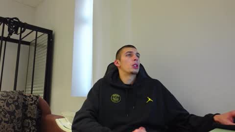 Snapshot of ryan_dozer chatting on 15, 11, 2025 RYAN DOZER online show from 15, 11, 2025