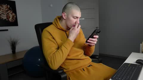 Snapshot of ryan_dozer chatting on 7, 2, 2026 RYAN DOZER online show from 7, 2, 2026