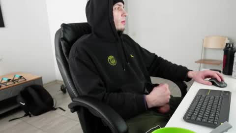 Snapshot of ryan_dozer chatting on 10, 2, 2026 RYAN DOZER online show from 10, 2, 2026