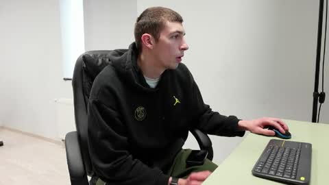 RYAN DOZER online show from 17, 4, 2026