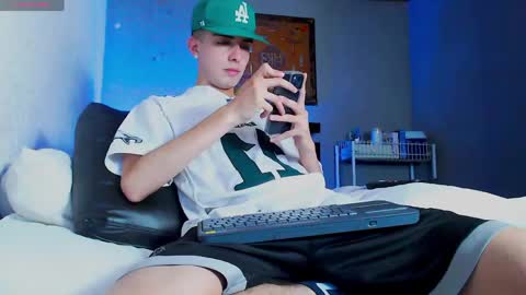Snapshot of ryannhill_ chatting on 3, 6, 2026 Ryannhill online show from 3, 6, 2026